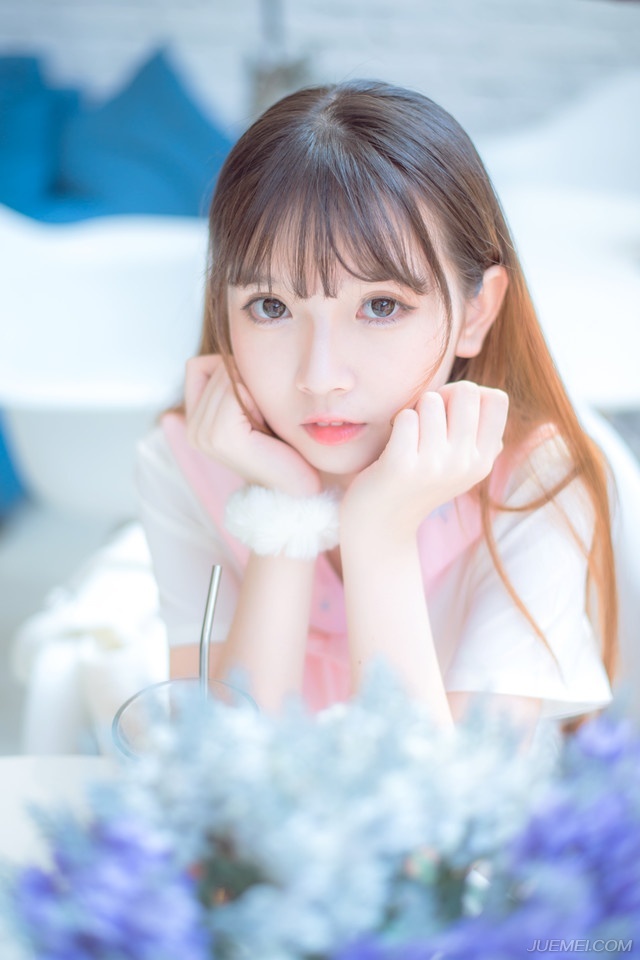 “云长没事便好，城上的情况，我已听闻，怨不得你。”刘备叹了口气，除了关羽这一支人马之外，其他攻上城墙的将士都被赶下来了，关羽上城最早，却是一直厮杀到鸣金时才撤退，足见关羽真的尽力了。